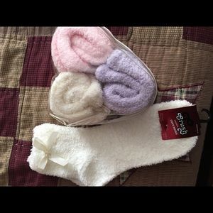 4 pairs of cozy socks